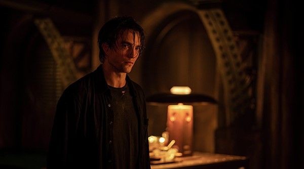 羅伯派汀森《蝙蝠俠》攜手貓女，打擊經典反派謎天大聖與企鵝人，獲選 2022 最值得期待電影之一！