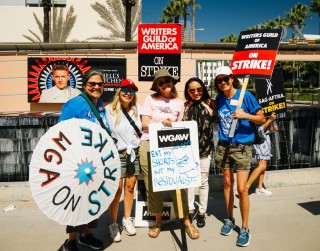 【罷工確定結束】美國編劇工會與電影和電視製片人聯盟即將達成臨時協議，好萊塢編劇罷工抗爭有望提前結束