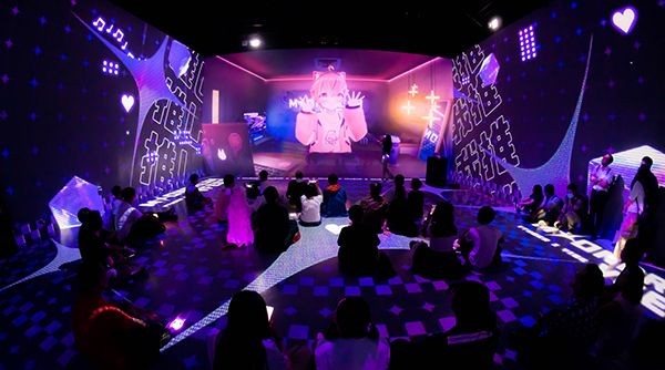 打破虛實邊界！全球首座 MR 沉浸式劇院推出全新企劃「夢境 V 派對」，專訪團隊如何透過華麗舞台視覺，打造最頂級 VTuber 娛樂互動體驗