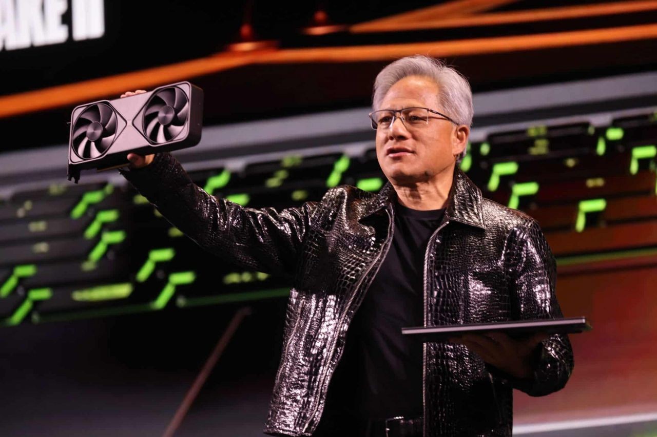 黃仁勳 CES 演講重點整理！全新 RTX 50 系列顯卡登場、推出 NVIDIA Cosmos 平台加速實體 AI 發展