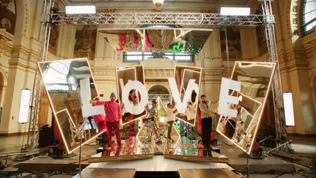 OK Go 最新 MV《LOVE》！用 IO Builder 與 Blender 打造萬花筒視覺奇蹟！