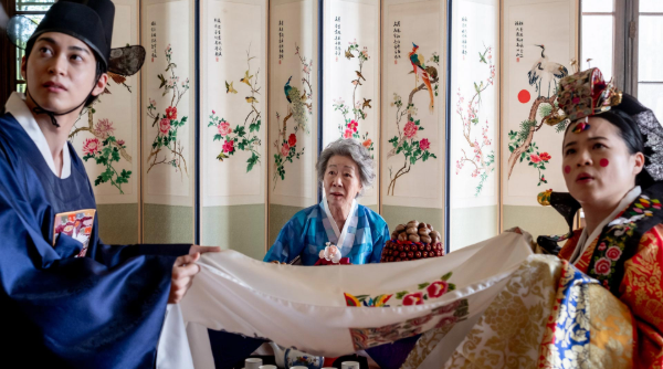 2025 《囍宴》三大看點：像拼布毯一樣繽紛柔軟，翻拍李安經典建構新世代同志婚家童話