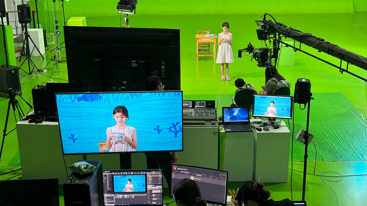 小公視全新節目《小島同樂繪》應用虛擬攝影棚將《紅龜粿》等經典繪本的場景，轉化為現實世界的風景