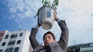 面臨中年失業逼人成魔，朴贊郁新作《徵人啟弒》三大看點，揭開中產階級駭人的求生之道